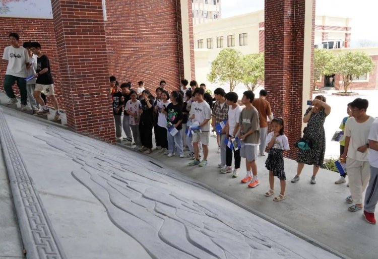 溆浦县师大思沁高级中学启新程，2026招生简章
